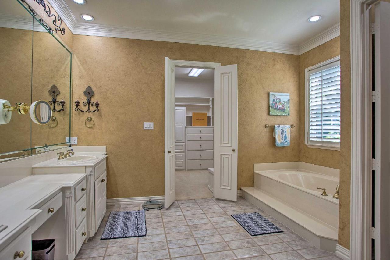 Lavish Celina Home With Patio And Game Room! エクステリア 写真
