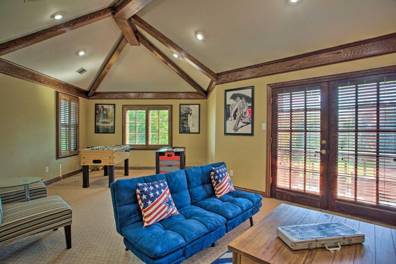 Lavish Celina Home With Patio And Game Room! エクステリア 写真